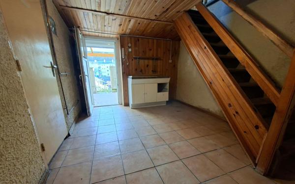 Maison à vendre    2 pièces •  Thil