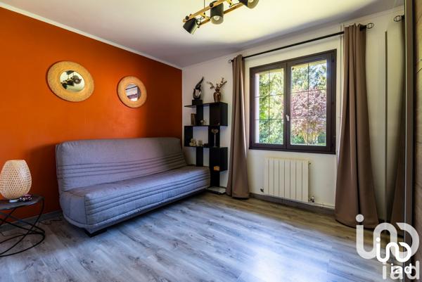 Demeure 8 pièces de 192 m² à Chambly (60230)