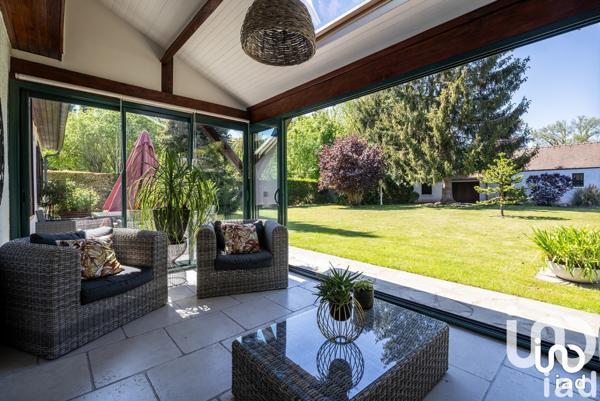 Demeure 8 pièces de 192 m² à Chambly (60230)