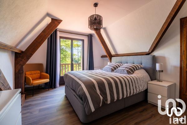 Demeure 8 pièces de 192 m² à Chambly (60230)