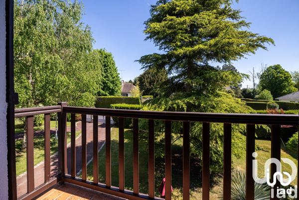 Demeure 8 pièces de 192 m² à Chambly (60230)