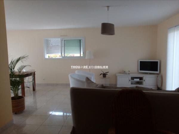 44430 LE LOROUX BOTTEREAU LE LOROUX BOTTEREAU plain pied contemporain bourg