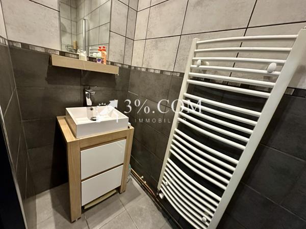 Maison 10 pièce(s) 4 chambre(s) 210 m²