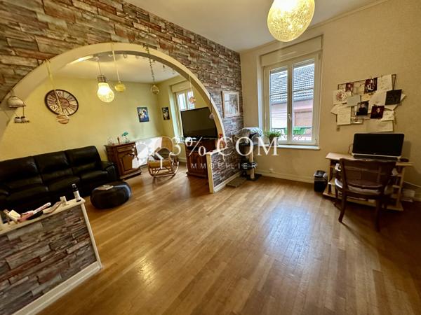 Maison 10 pièce(s) 4 chambre(s) 210 m²