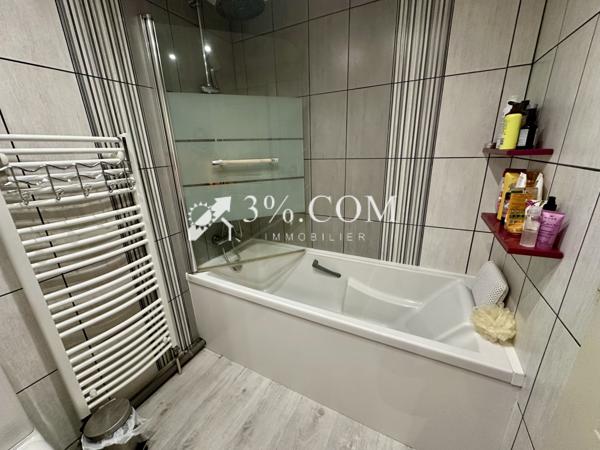 Maison 10 pièce(s) 4 chambre(s) 210 m²