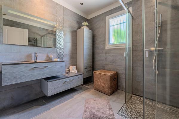 Immobilier Saint-Gilles (30800) – Villa 150.47m2 – 490 000 €