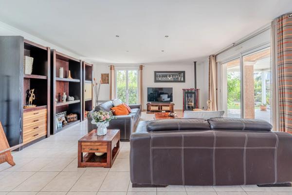 Immobilier Saint-Gilles (30800) – Villa 150.47m2 – 490 000 €