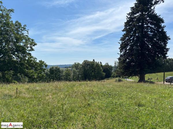 Terrain à SAINT-HILAIRE-PEYROUX, 19560 - 2810m²