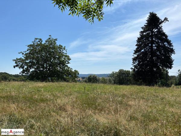 Terrain à SAINT-HILAIRE-PEYROUX, 19560 - 2810m²