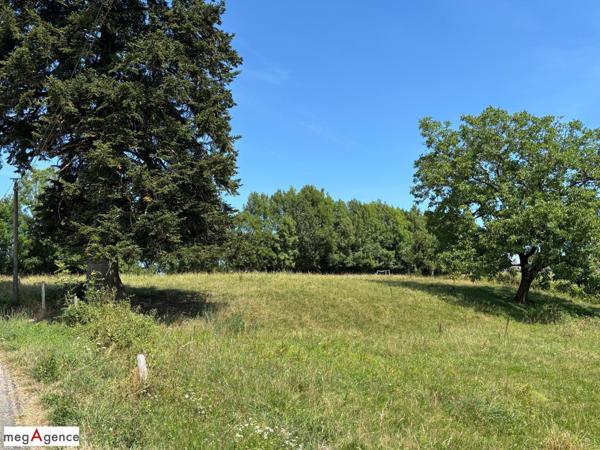 Terrain à SAINT-HILAIRE-PEYROUX, 19560 - 2810m²