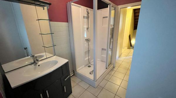 Maison de ville avec jardin à Laval