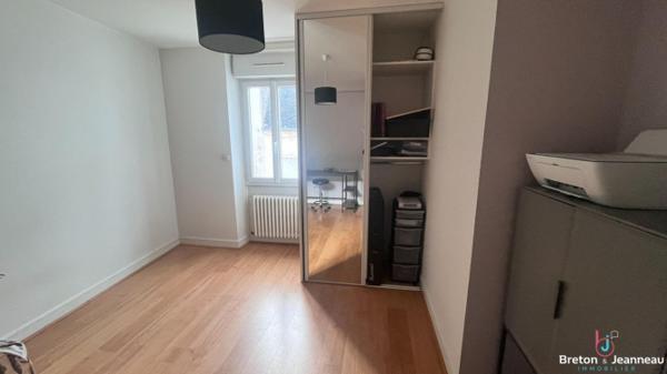 Maison de ville avec jardin à Laval