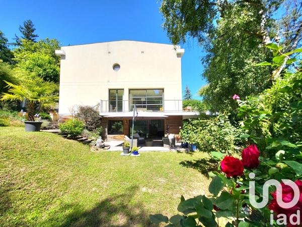 Maison à vendre 10 pièces 235 m² Jouy-en-Josas