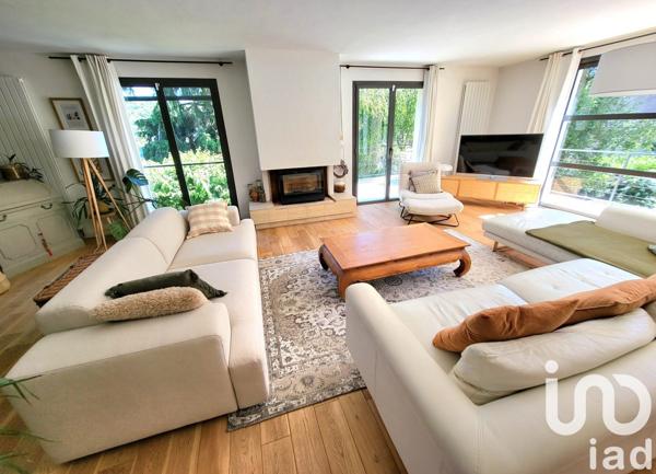 Maison à vendre 10 pièces 235 m² Jouy-en-Josas