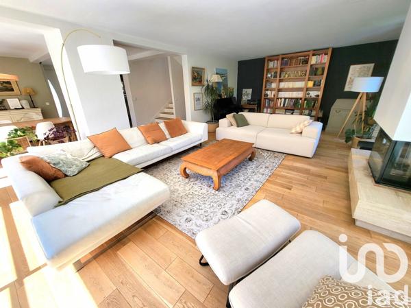 Maison à vendre 10 pièces 235 m² Jouy-en-Josas