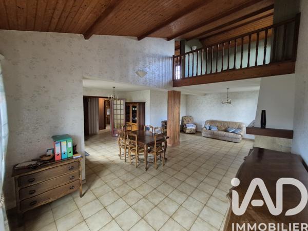 Maison à vendre 5 pièces 122 m² Azay-le-Brûlé
