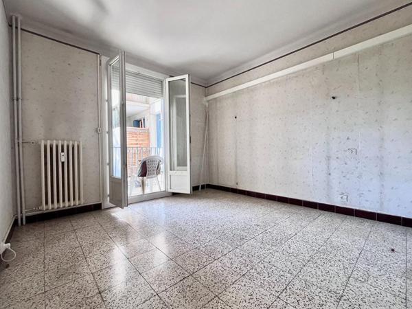 Spécial investisseur, appartement T3  de 60 m², au 1 er étage avec garage de 19 m² très fort rendement locatif