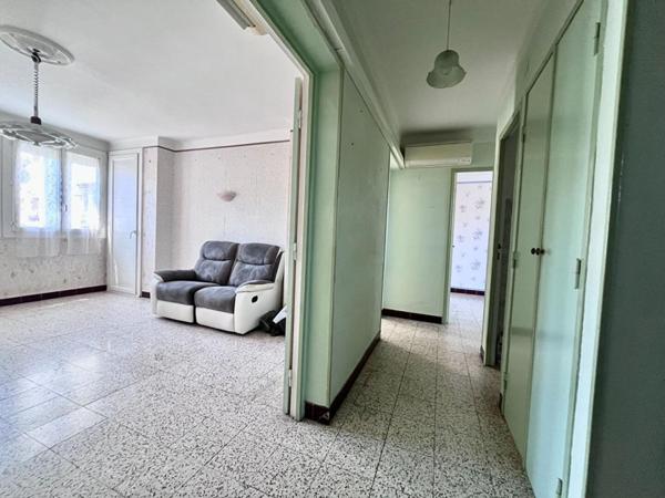 Spécial investisseur, appartement T3  de 60 m², au 1 er étage avec garage de 19 m² très fort rendement locatif