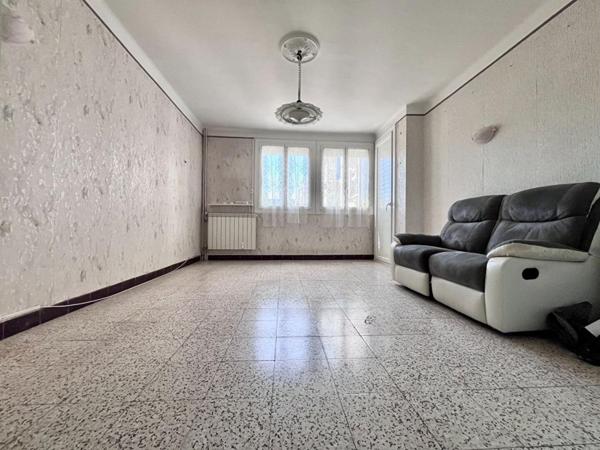 Spécial investisseur, appartement T3  de 60 m², au 1 er étage avec garage de 19 m² très fort rendement locatif