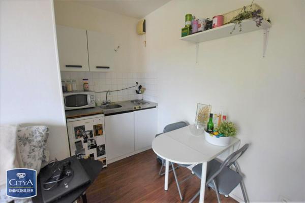 Appartement à louer 1 pièce 19m² Cholet (49300)