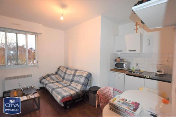 Appartement à louer 1 pièce 19m² Cholet (49300)