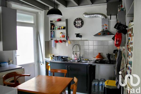 Maison à vendre 4 pièces 87 m² Saint-Bonnet-sur-Gironde