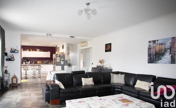 Maison 9 pièces de 297 m² à Léognan (33850)