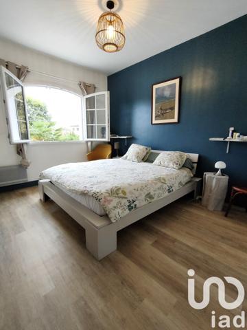 Maison 9 pièces de 297 m² à Léognan (33850)