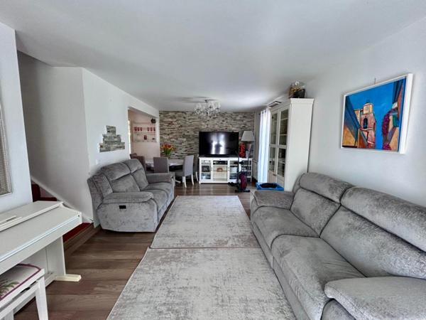 Maison à COGOLIN, 83310 - 5 pièces 110m²