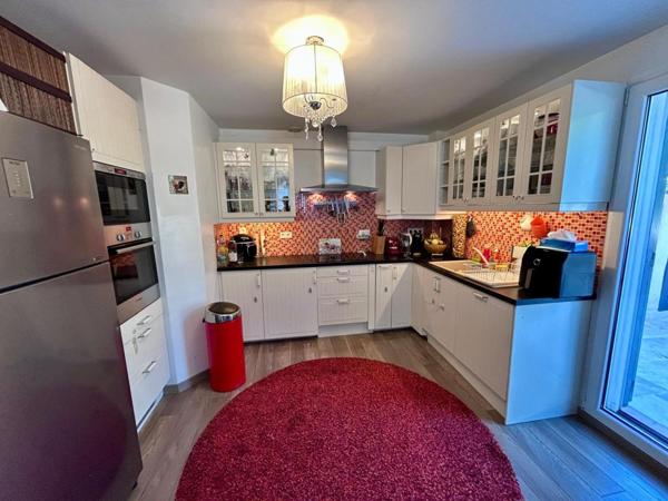 Maison à COGOLIN, 83310 - 5 pièces 110m²