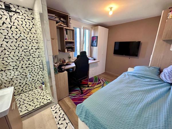 Maison à COGOLIN, 83310 - 5 pièces 110m²