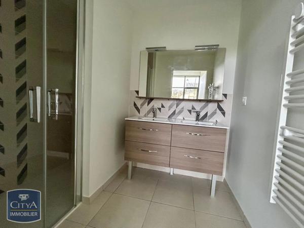 Appartement à louer 3 pièces 68.84m²