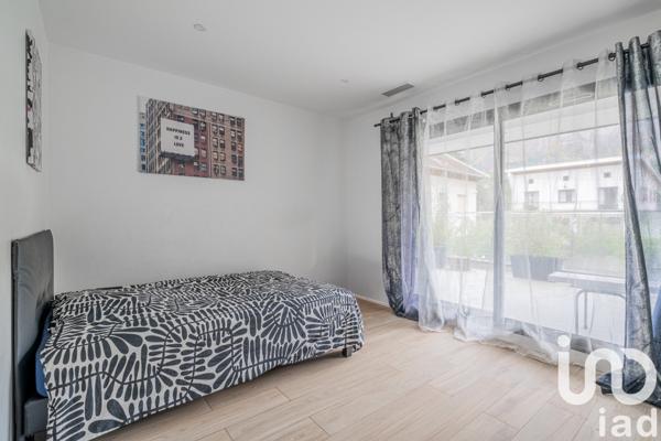 Maison 7 pièces de 184 m² à Meylan (38240)