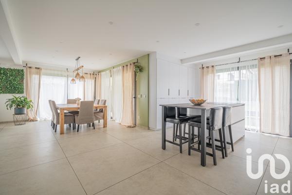 Maison 7 pièces de 184 m² à Meylan (38240)