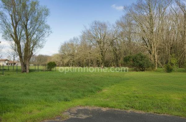 GUJAN MESTRAS - terrain au calme libre de constructeur 570m²