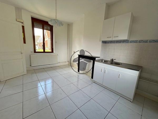 Location                                                      Maison de village
                        
                     3 pièces                      79 m2                     à Nauroy