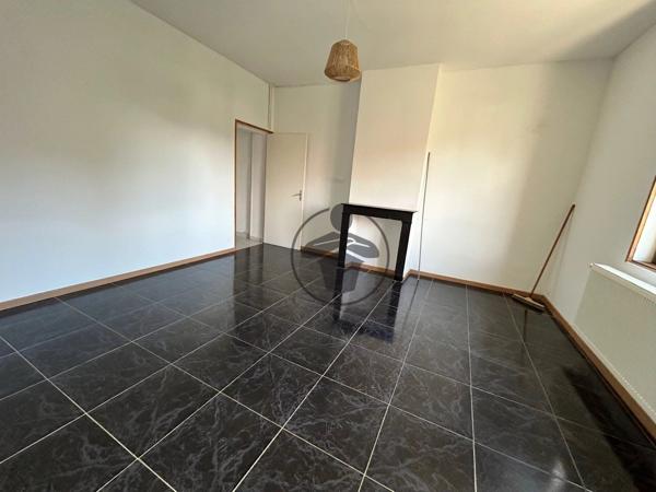 Location                                                      Maison de village
                        
                     3 pièces                      79 m2                     à Nauroy