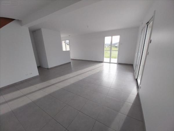 Maison individuelle à louer à Montreuil-sous-Pérouse en Ille-et-Vilaine (35500), ref : 35131-1075154