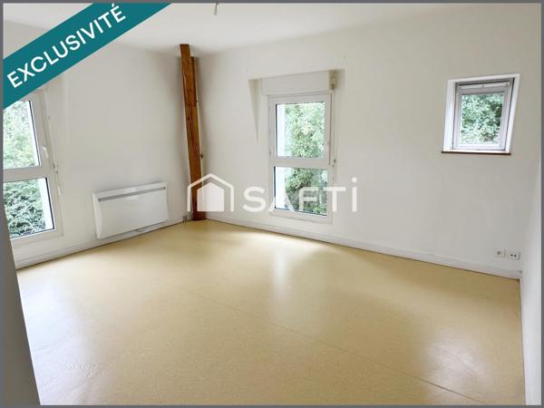 Grand appartement contemporain en très bon état (second et dernier étage) à cinq minutes de GENNES VAL DE LOIRE