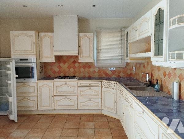 A vendre Montesquieu Volvestre belle villa en parfait état sur 2432m² joliment arboré