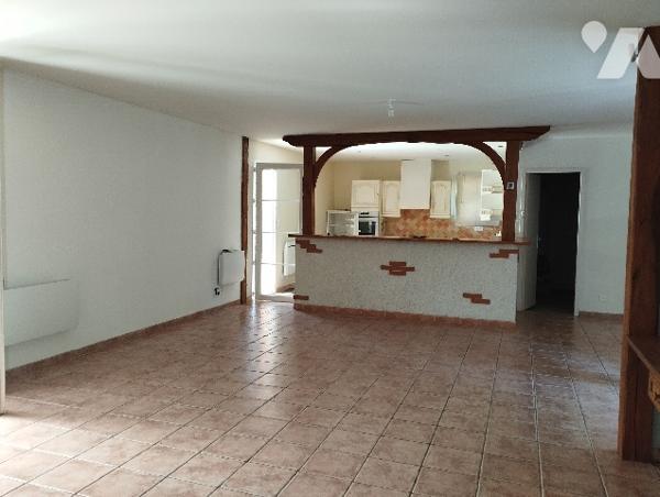 A vendre Montesquieu Volvestre belle villa en parfait état sur 2432m² joliment arboré