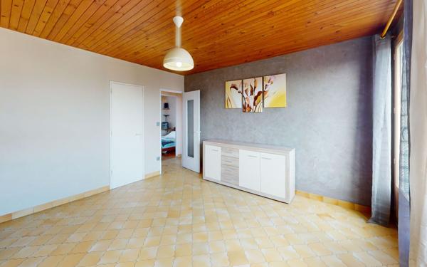 Appartement à vendre    3 pièces • 65,75 m2 Vaulx-en-Velin
