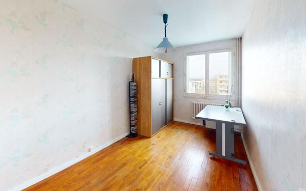 Appartement à vendre    3 pièces • 65,75 m2 Vaulx-en-Velin