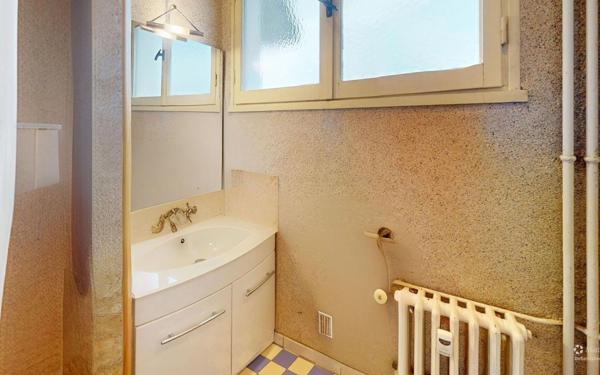 Appartement à vendre    3 pièces • 65,75 m2 Vaulx-en-Velin