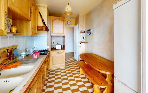 Appartement à vendre    3 pièces • 65,75 m2 Vaulx-en-Velin