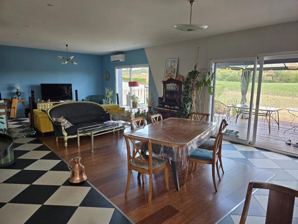 Vente                                                      Maison
                        
                     7 pièces                      222 m2                     à Frugerès-les-Mines