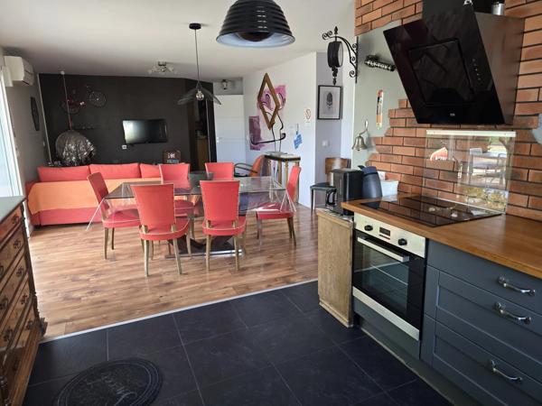 Vente                                                      Maison
                        
                     7 pièces                      222 m2                     à Frugerès-les-Mines
