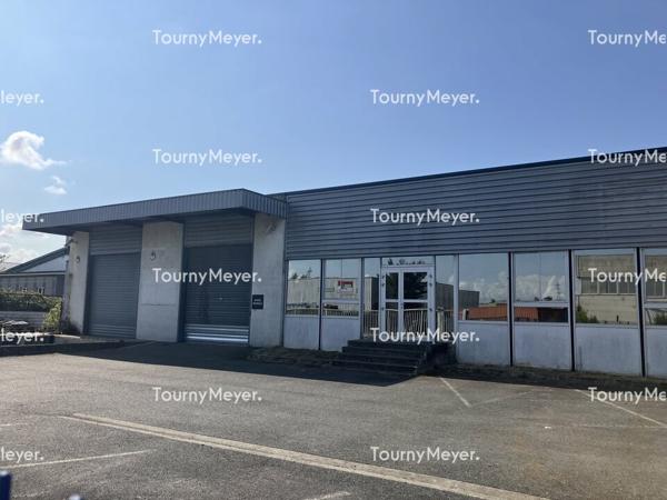A LOUER-BORDEAUX NORD-BATIMENT INDUSTRIEL DE 2 853 M²-TERRAIN PRIVATIF