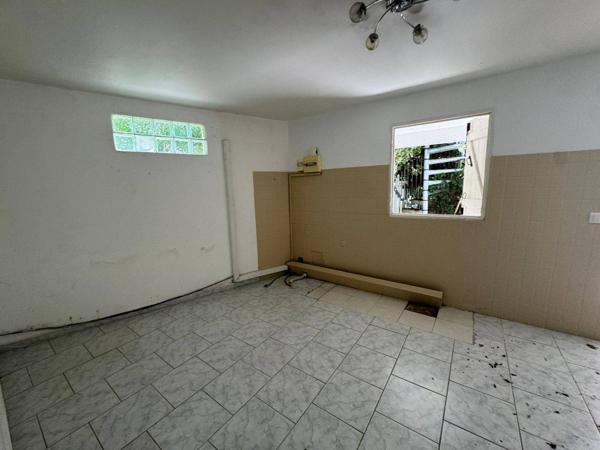 Maison individuelle 160 m² habitables avec deux appartements indépendants – Parcelle de 450 m²