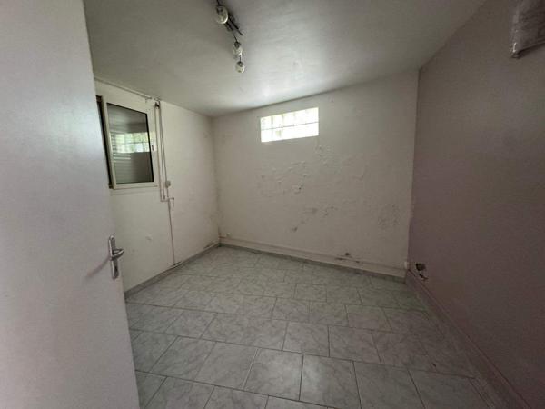 Maison individuelle 160 m² habitables avec deux appartements indépendants – Parcelle de 450 m²